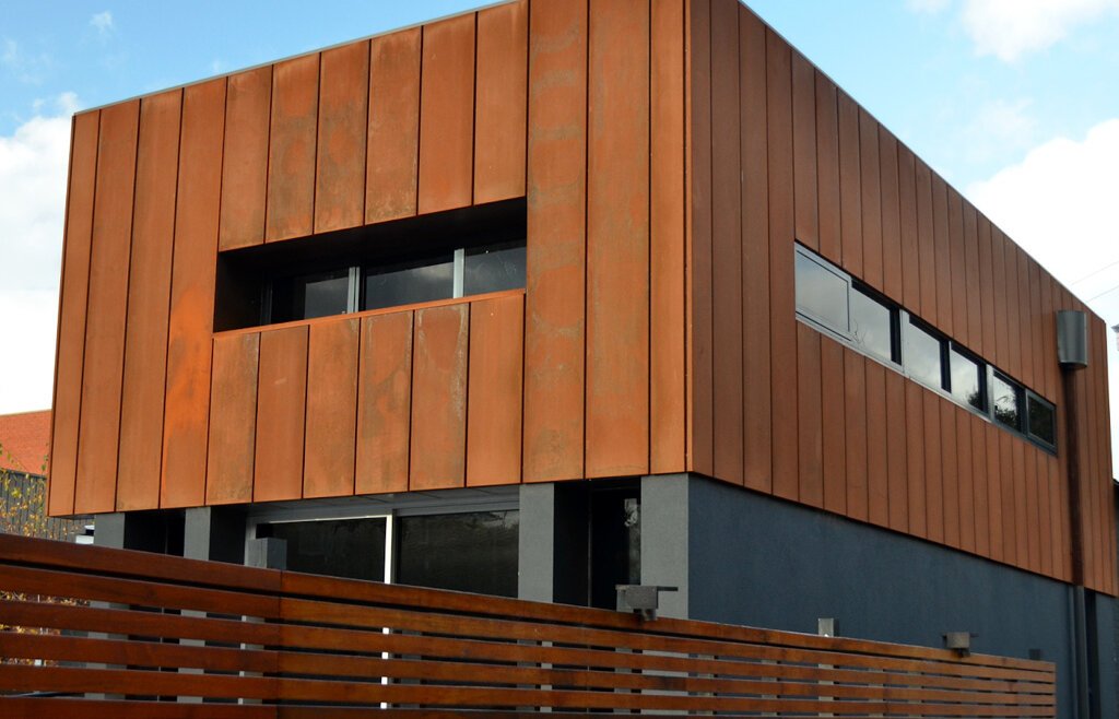 Corten-teräs on erinomainen valinta julkisivujen koristeluun.